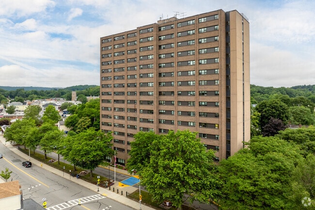 Primary - Elm Park Tower Rental