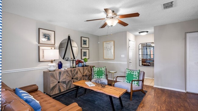 Building Photo - Winthrop West