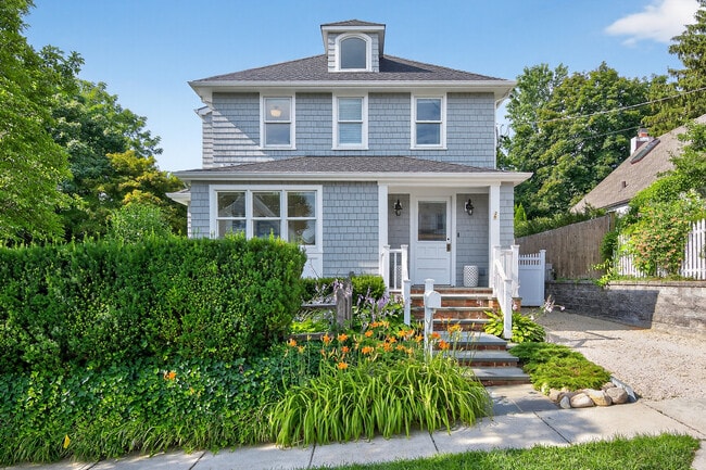 Photo - 25 Soundview Ave Rental