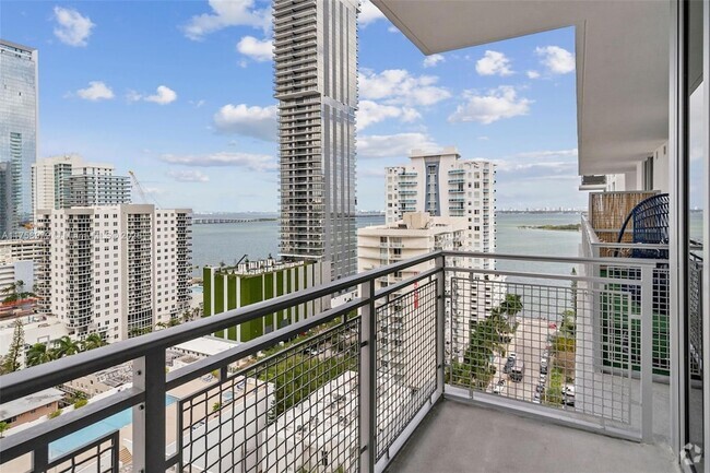 Building Photo - 2150 N Bayshore Dr Rental