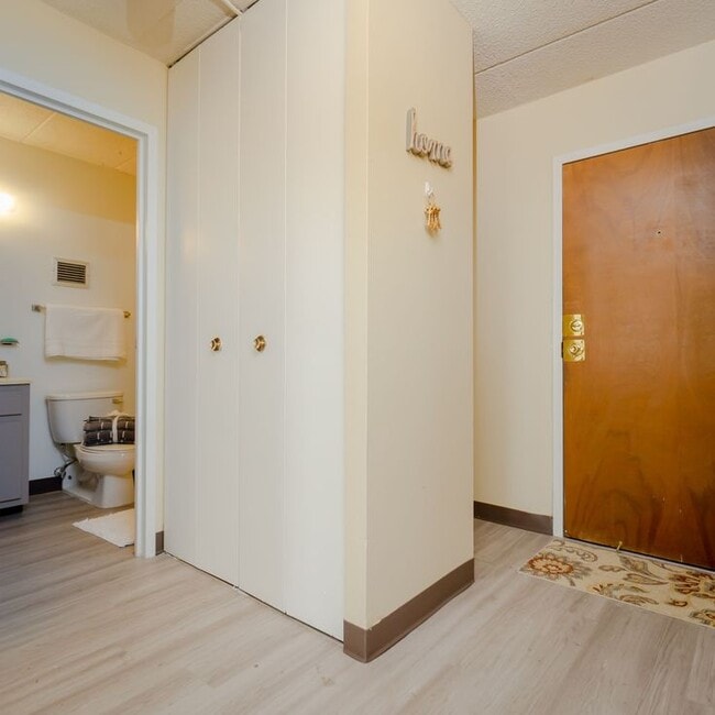 Ashland Manor Apartments Toledo, Ohio 6 units available After55