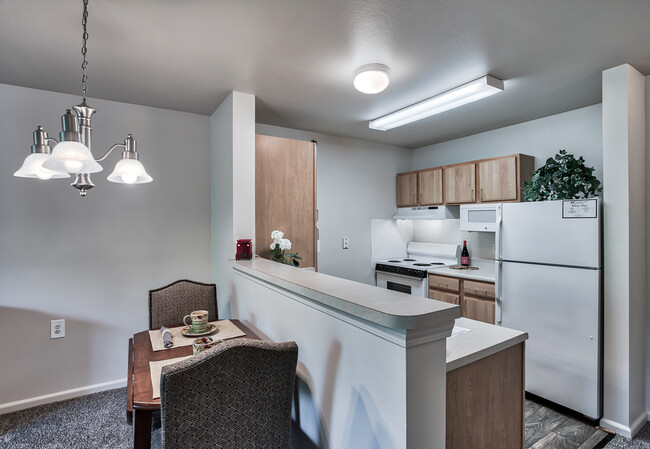 Building Photo - Lockwood of Waterford 55 + Living Rental