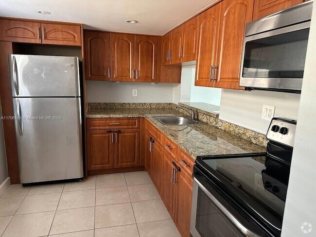 Building Photo - 8420 SW 133rd Avenue Rd Rental