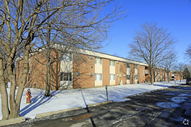 Primary Photo - Dunn Family Senior Citizens Home Rental