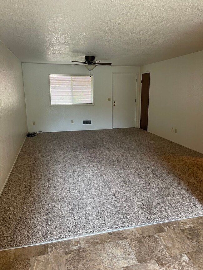 Candalaria Plaza Apartments Salem, Oregon 1 unit available After55