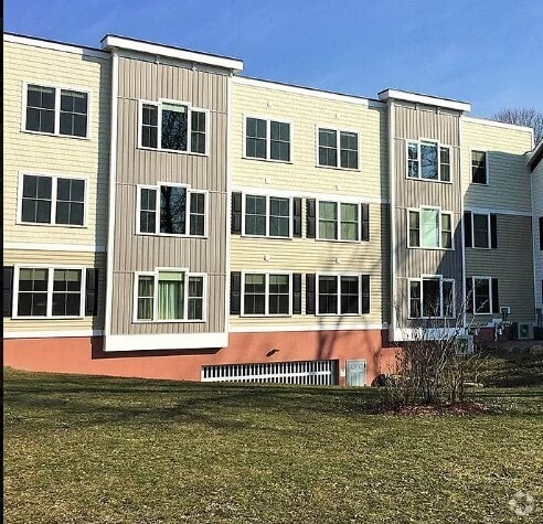 Building Photo - Residences at Great Cedars Rental