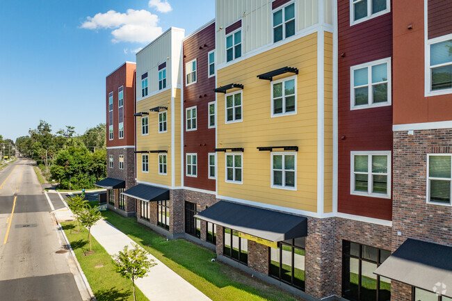 Building Photo - Jackson Forest Apartments