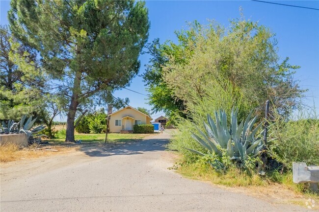 Building Photo - 8663 Gerard Ave Rental