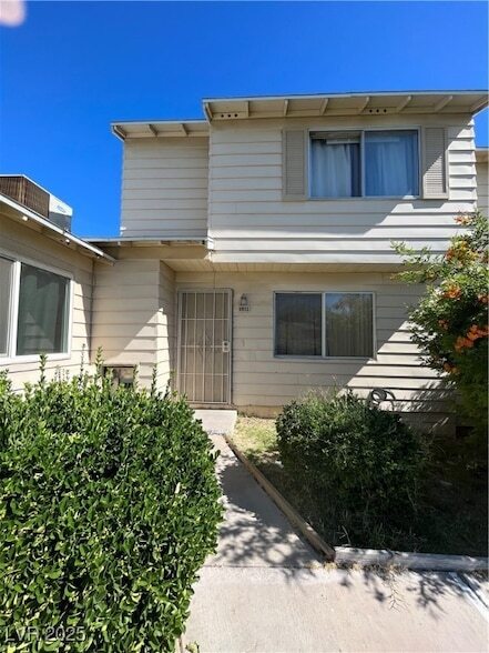 Photo - 4972 Larkspur St Townhome