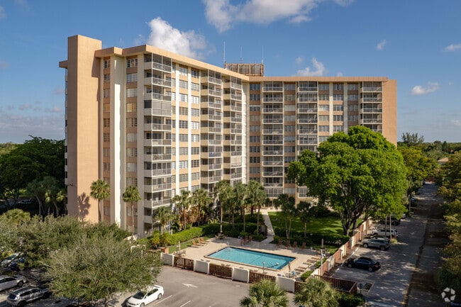 Country Club Tower - Country Club Tower Rental