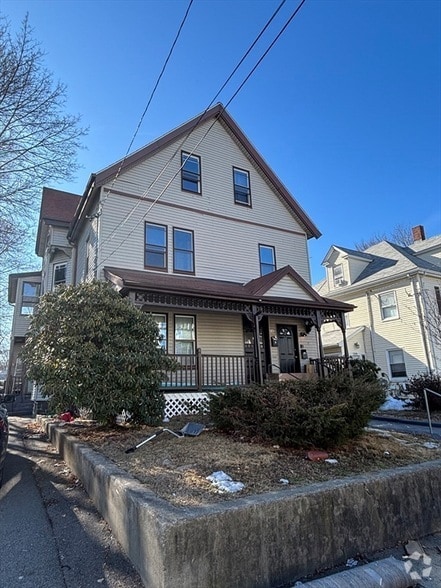 Building Photo - 713 Metropolitan Ave Rental