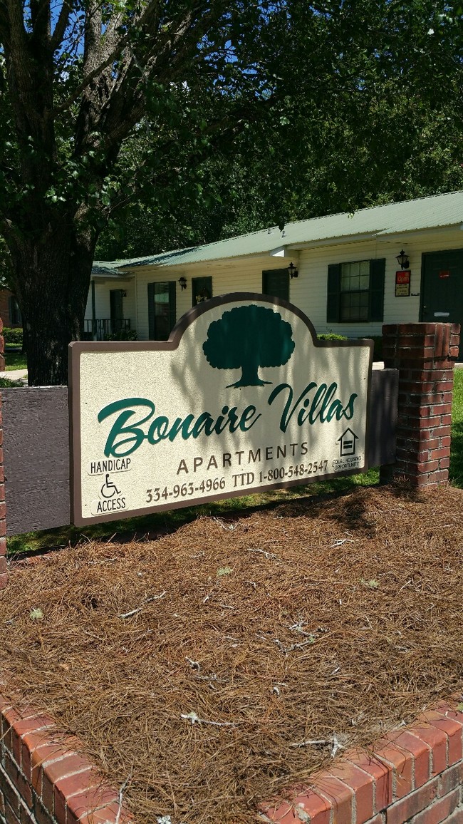 Bonaire Villas Apartments Pine Hill, Alabama 0 unit available After55
