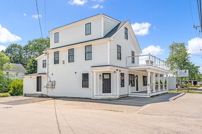 Building Photo - 44 Williams Ave