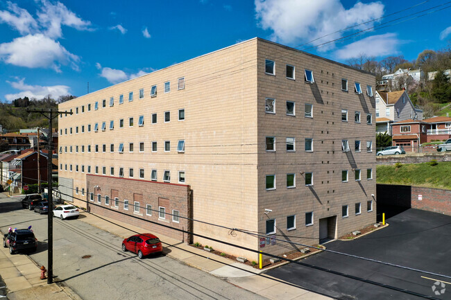 Building Photo - Lloyd McBride Court Rental