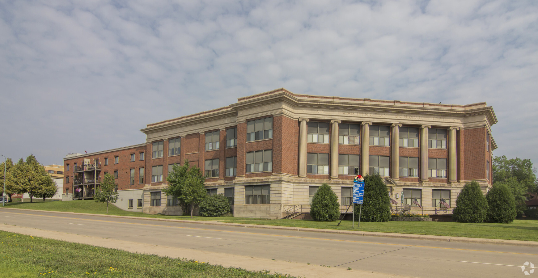 Washington Manor Senior Residences - Washington Manor Senior Residences Apartments