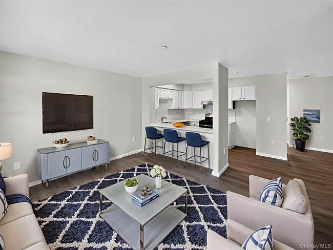 Building Photo - 17 Bowman Ave