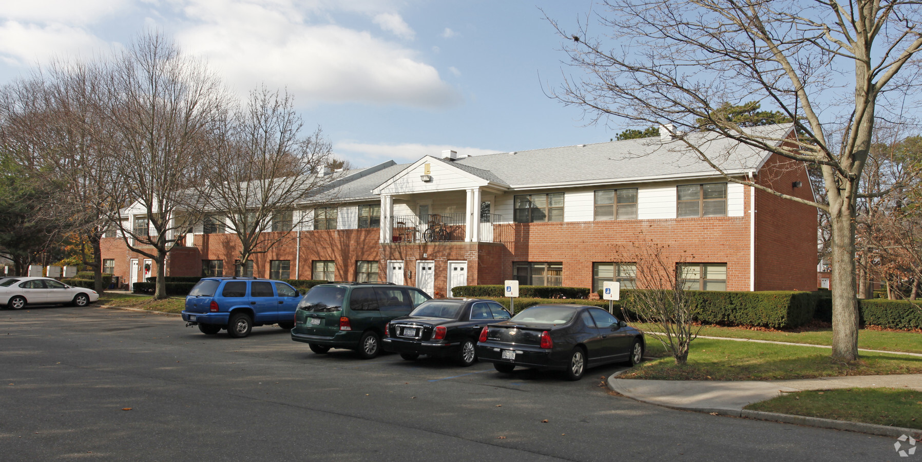 Brook Gardens - Brook Gardens Apartments