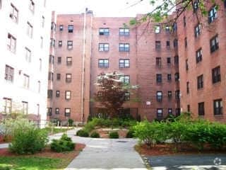Primary Photo - Laurelwood Place Apartments