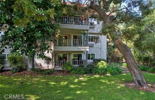 Building Photo - 2405 Via Mariposa W Rental