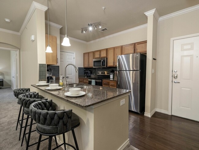 Building Photo - Viceroy Rental