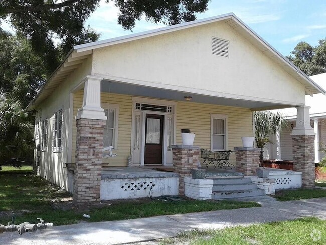 Building Photo - 2221 E 11th Ave Rental