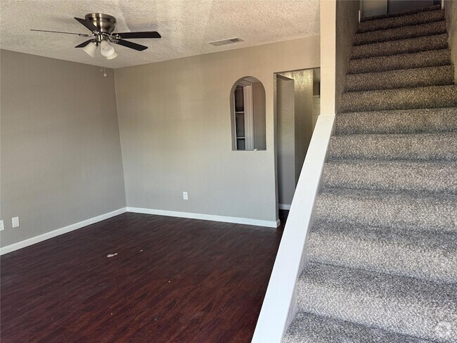 Building Photo - 357 NW Newton Dr Rental
