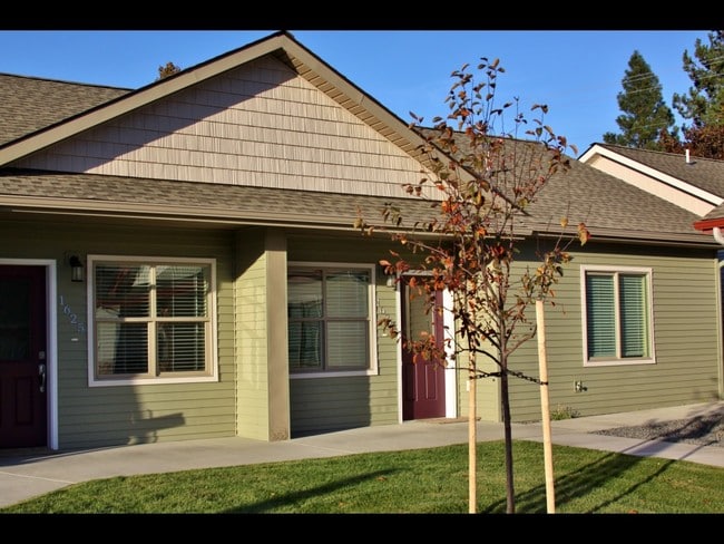 Building Photo - Monte Vista Villas Rental