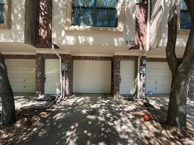 Photo - 902 E Glenn Crossett St Rental