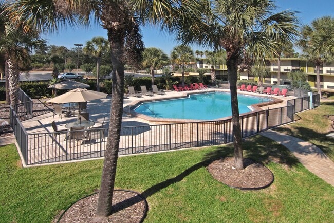 Pool - Staymore Rental