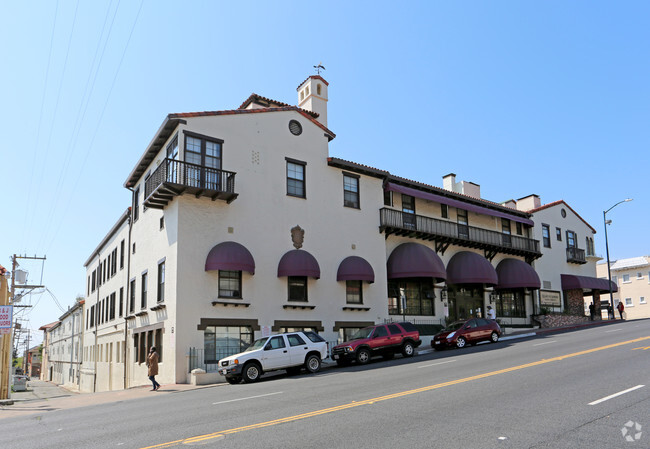 Building Photo - Legacy at Sonoma Rental