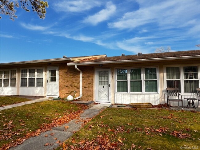 Building Photo - 312 Woodbridge Dr