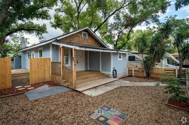 Building Photo - 6704 N Taliaferro Ave Rental