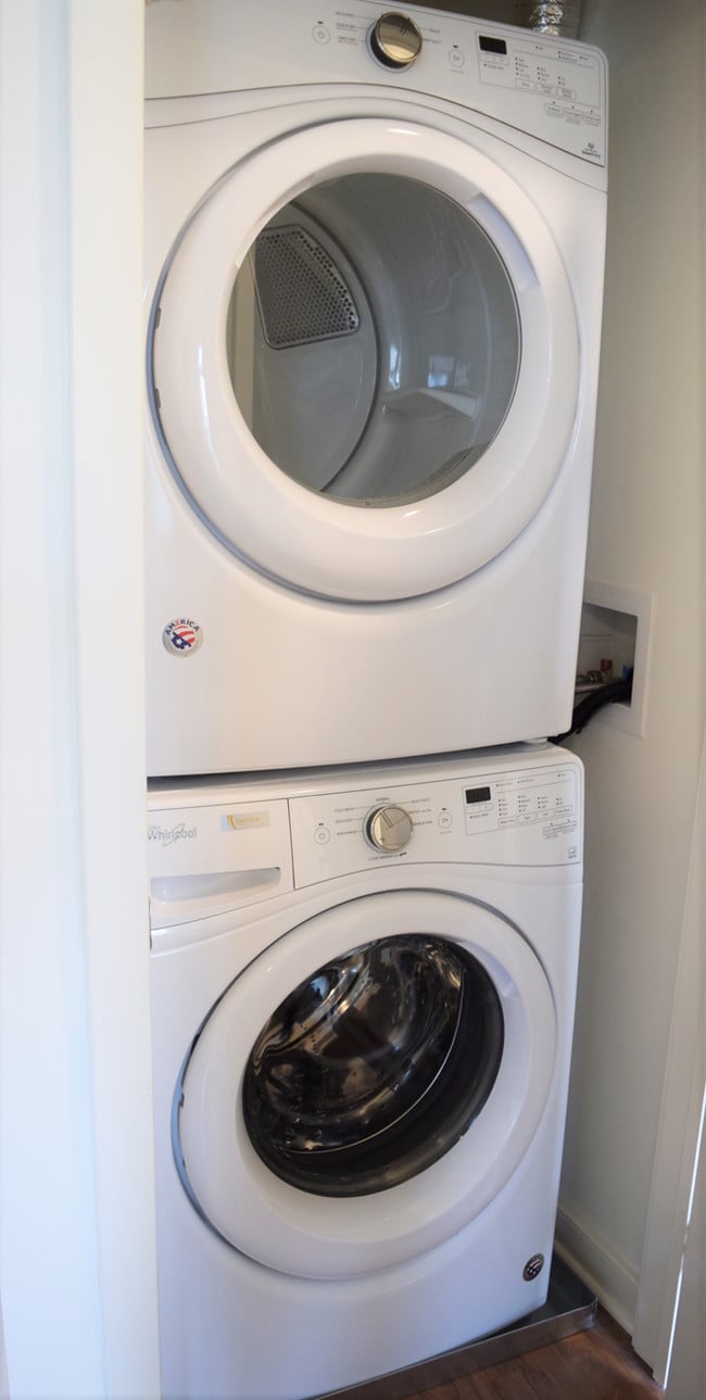 Dalina Manor 55+ Community Apartments Perth Amboy, New Jersey 5