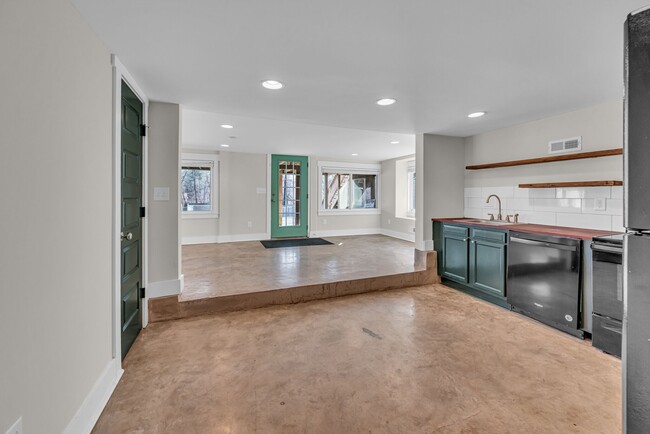 Photo - 1202 Kirkland Ave Townhome