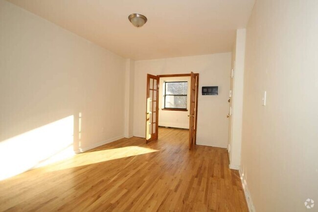 Building Photo - 4 W 130th St Rental