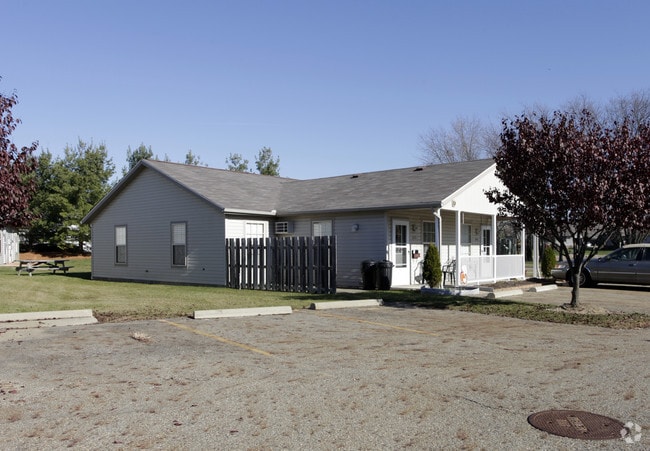 Primary Photo - 680-730 Beverly Ave Rental