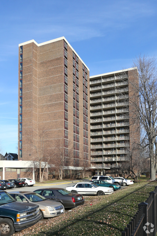 Primary Photo - St Catherine Apartments