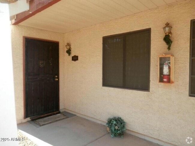 Building Photo - 533 W Guadalupe Rd Rental
