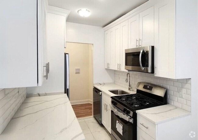 Building Photo - 83-52 Talbot St Rental