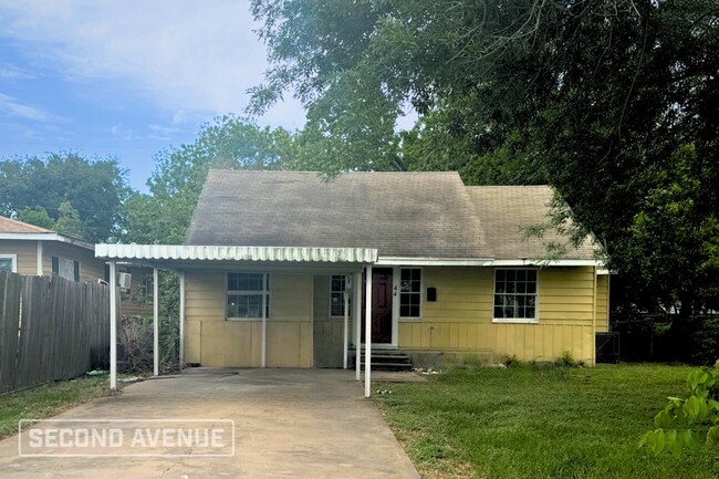 Building Photo - 44 16th Ave N Rental