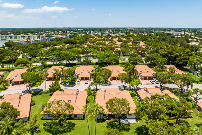 Huntington Pointe - Huntington Pointe Apartments