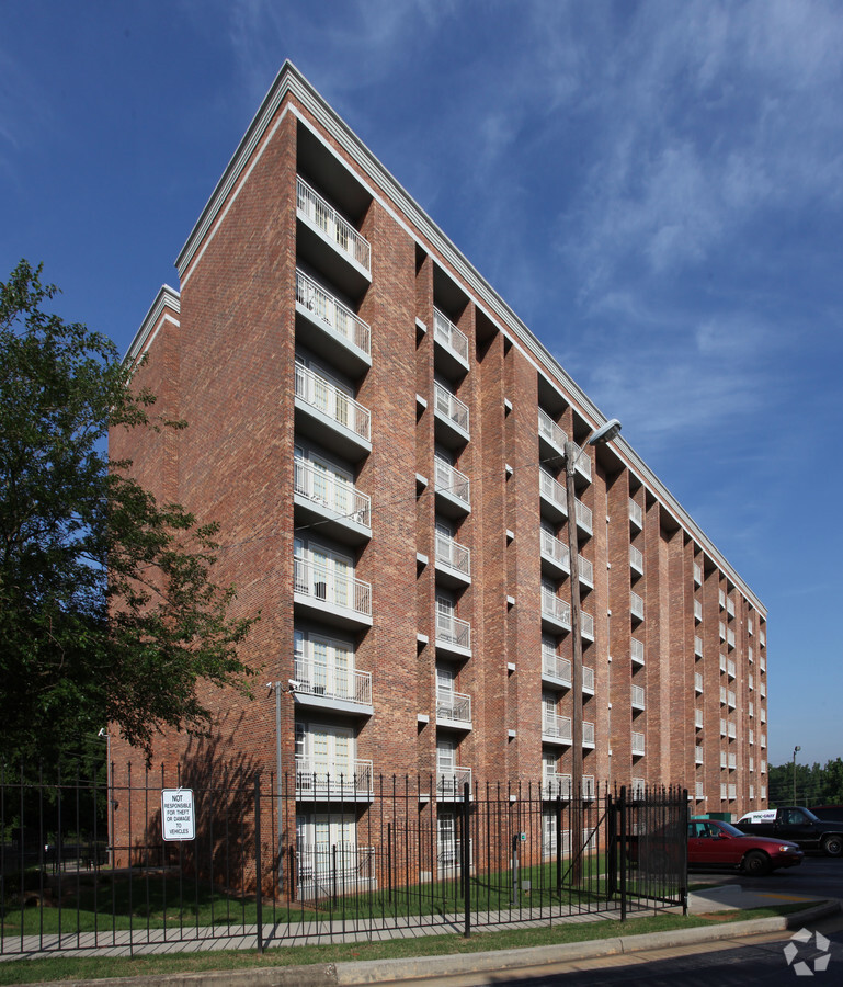 East Lake Tower - East Lake Tower Apartments