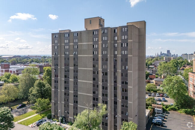 Building Photo - Baptist Manor