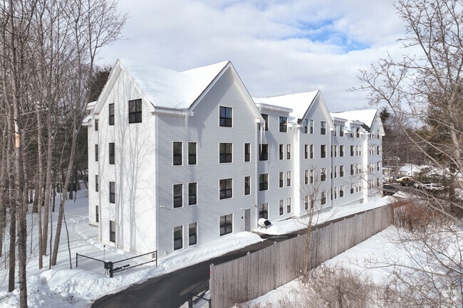 Building Photo - Milliken Heights Rental