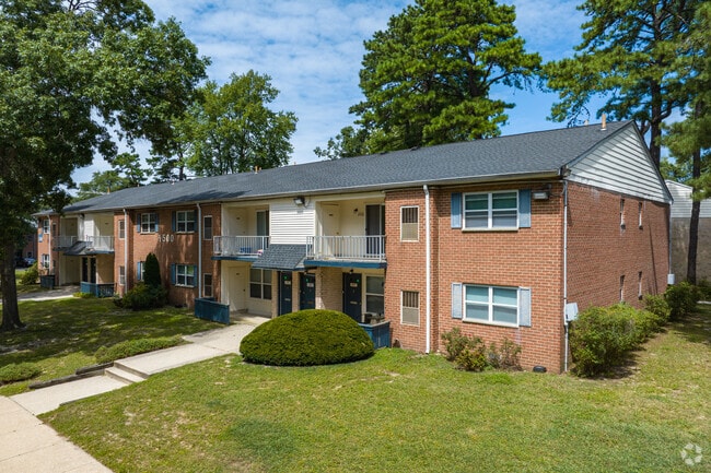 Building Photo - Pinewood Estates Rental