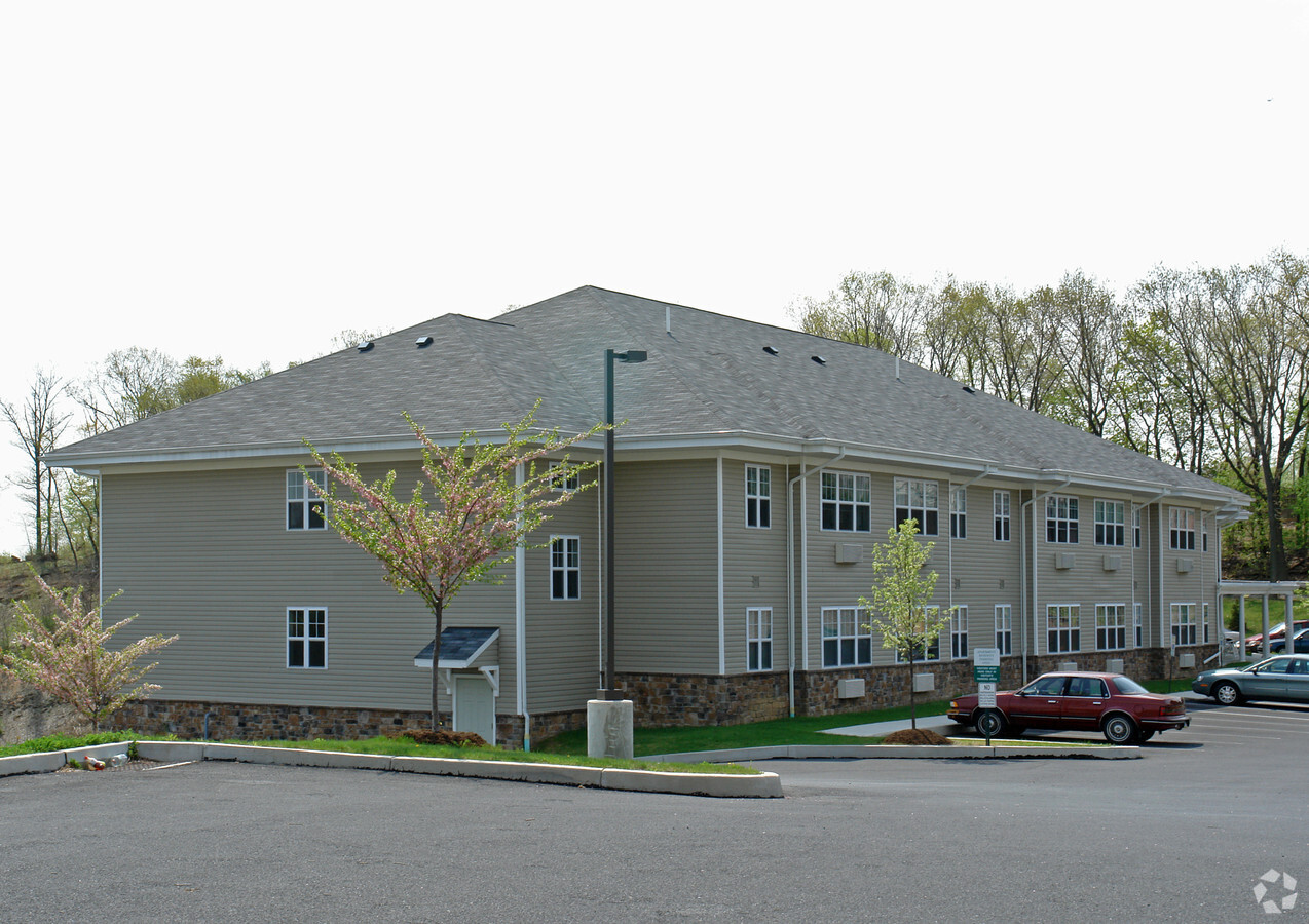 Enola Commons - Enola Commons Apartments