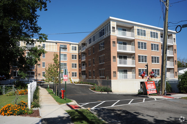 Building Photo - Park Terrace Rental