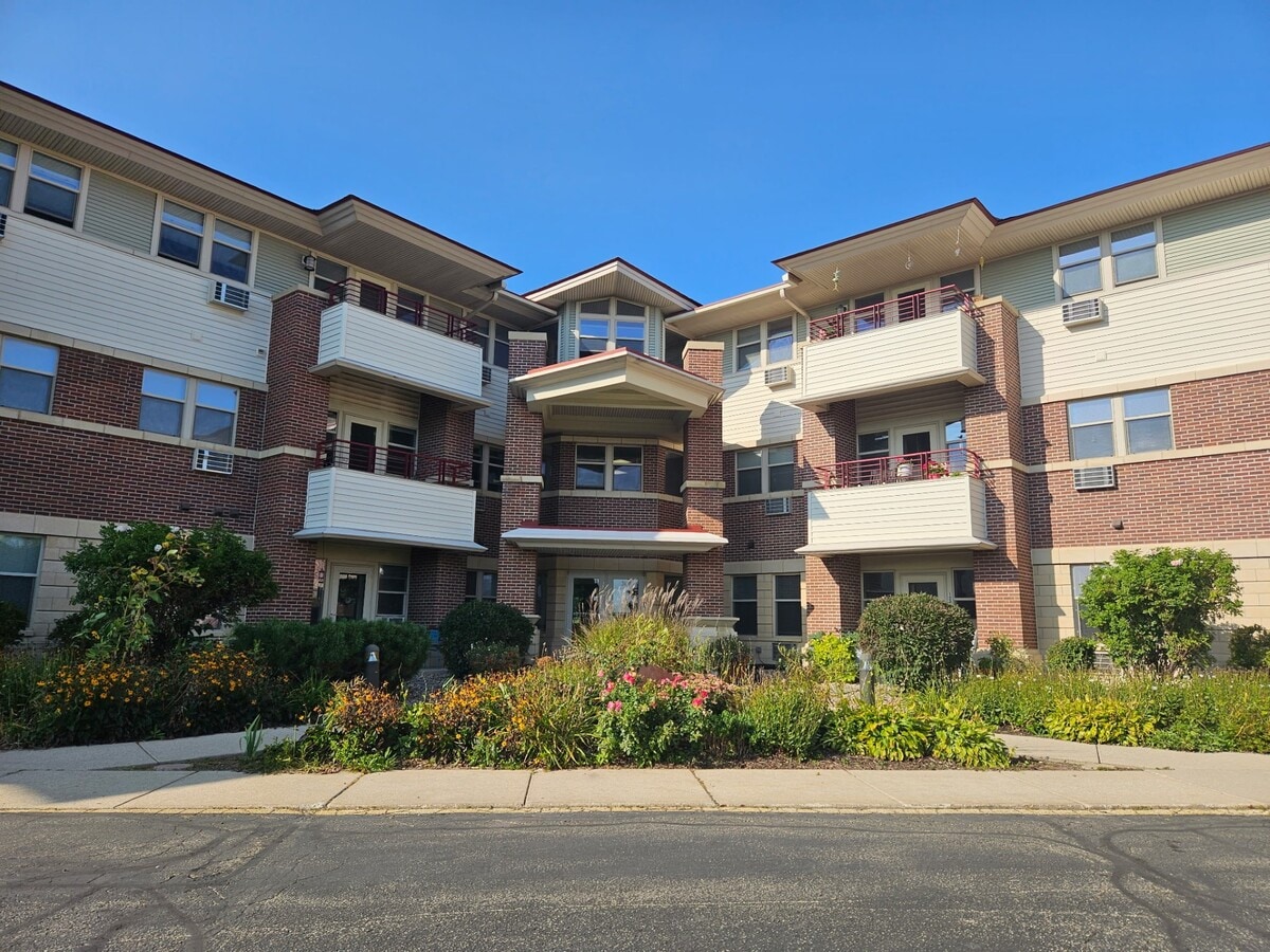 Cannery Row - Cannery Row Apartments