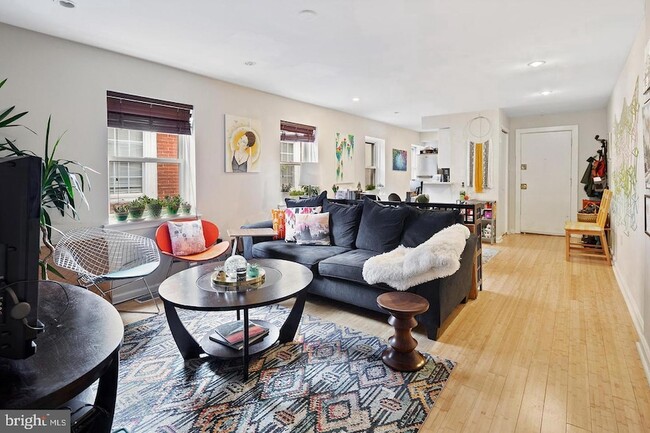 Photo - 1830 Green St Townhome