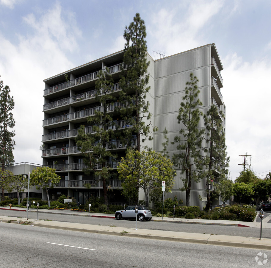 Photo - Westside Jewish Center Apartments